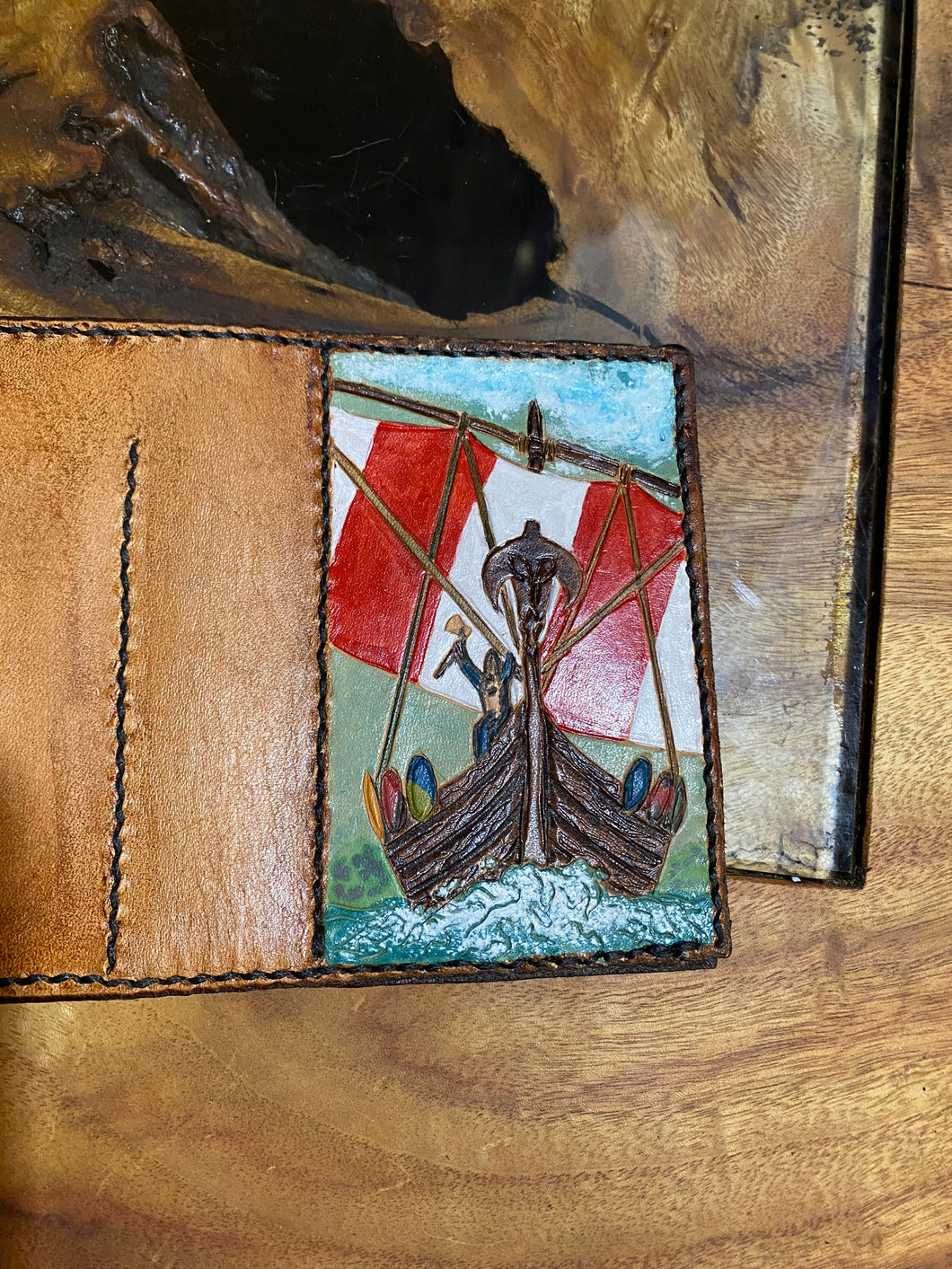 Tri-fold cardholder