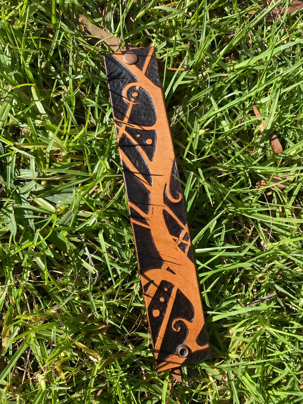 Organic pattern cuff
