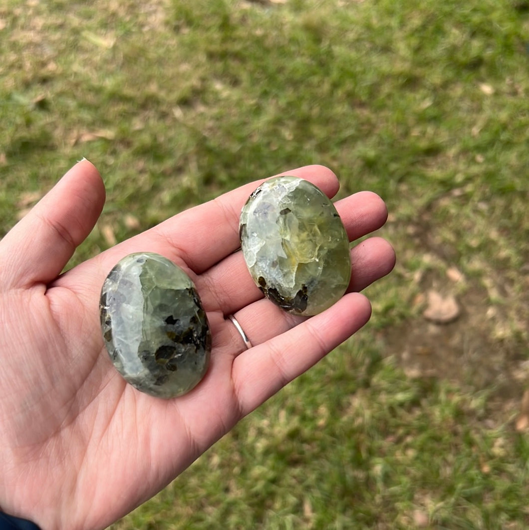 Prehnite palm stone